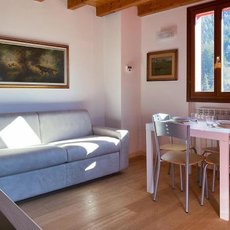 Mansarda Corno D'Aola Appartement Ponte Di Legno Buitenkant foto
