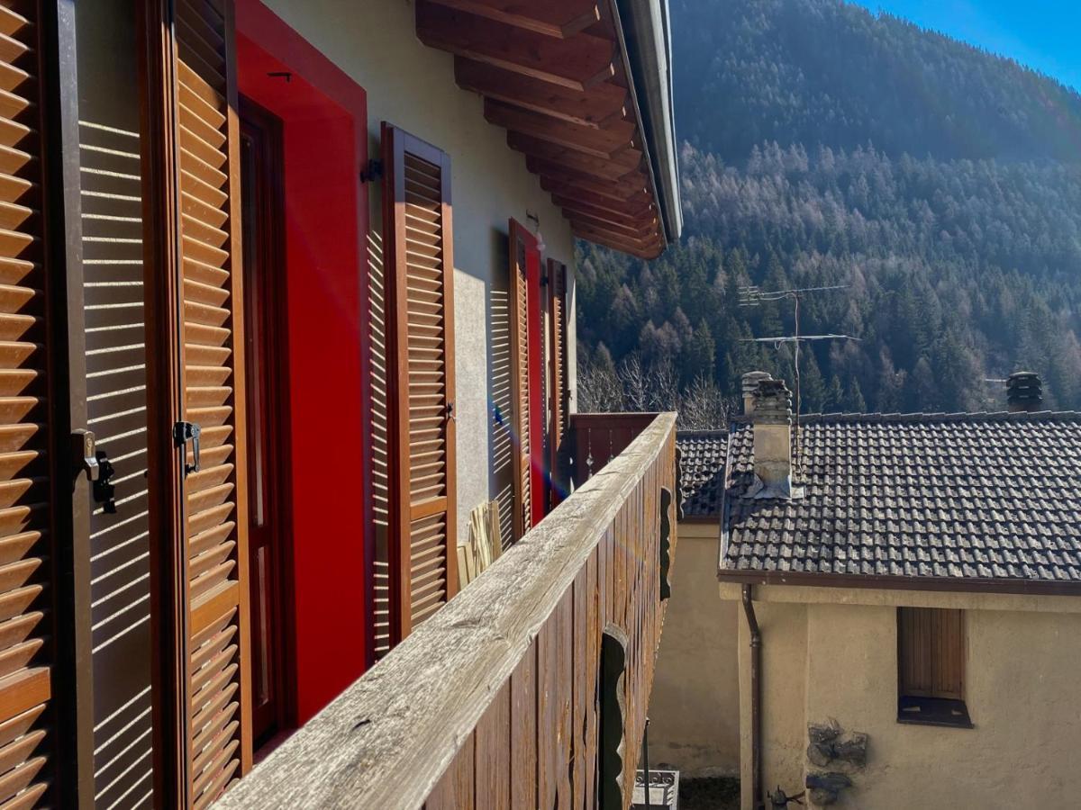 Mansarda Corno D'Aola Appartement Ponte Di Legno Buitenkant foto